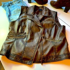 BodyC brown leather vest